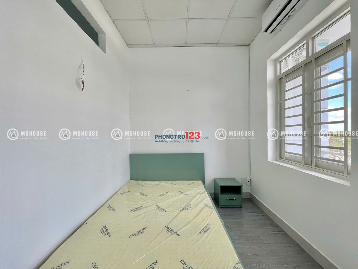 CHO THUÊ CHDV 1PN BAN CÔNG 40M2 MỚI 100% NGAY BỜ KÈ HOÀNG SA GIÁP PN, Q3, BT