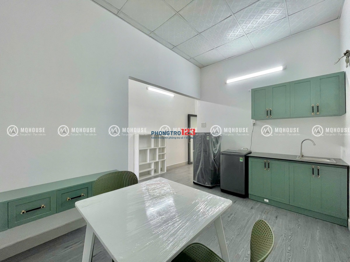 CHO THUÊ CHDV 1PN BAN CÔNG 40M2 MỚI 100% NGAY BỜ KÈ HOÀNG SA GIÁP PN, Q3, BT