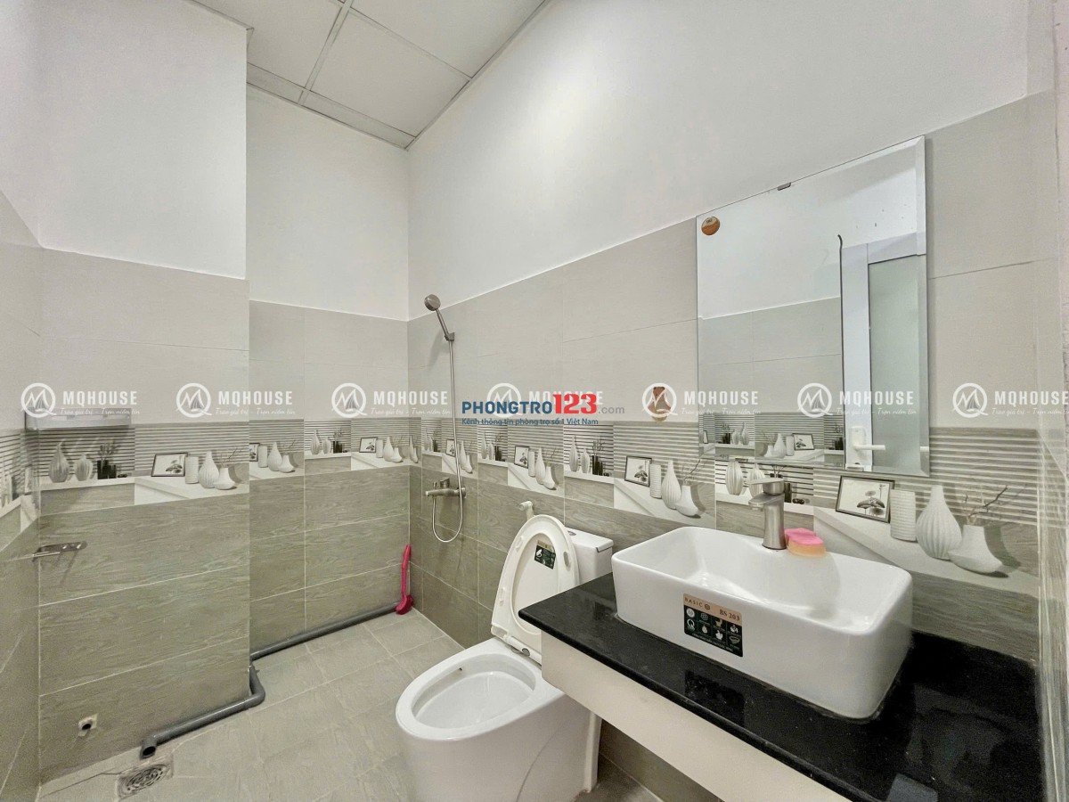 CHO THUÊ CHDV 1PN BAN CÔNG 40M2 MỚI 100% NGAY BỜ KÈ HOÀNG SA GIÁP PN, Q3, BT