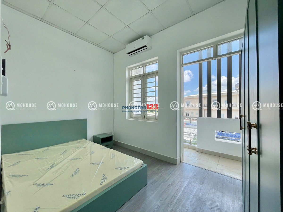 CHO THUÊ CHDV 1PN BAN CÔNG 40M2 MỚI 100% NGAY BỜ KÈ HOÀNG SA GIÁP PN, Q3, BT