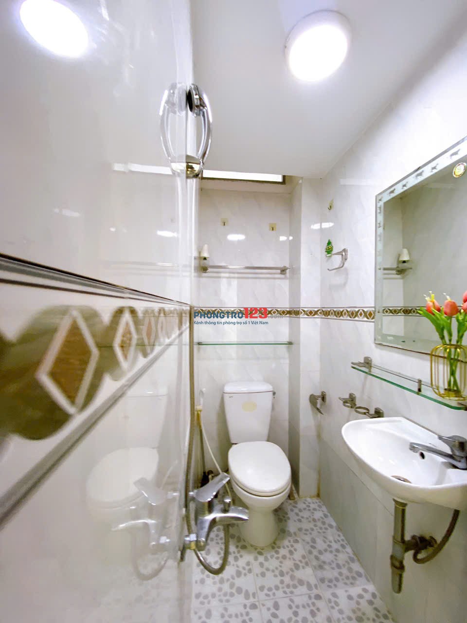 CHO THUÊ PHÒNG STUDIO TÁCH BẾP 30M2 Ở PHÚ NHUẬN GIÁ CHỈ 6 TRIỆU