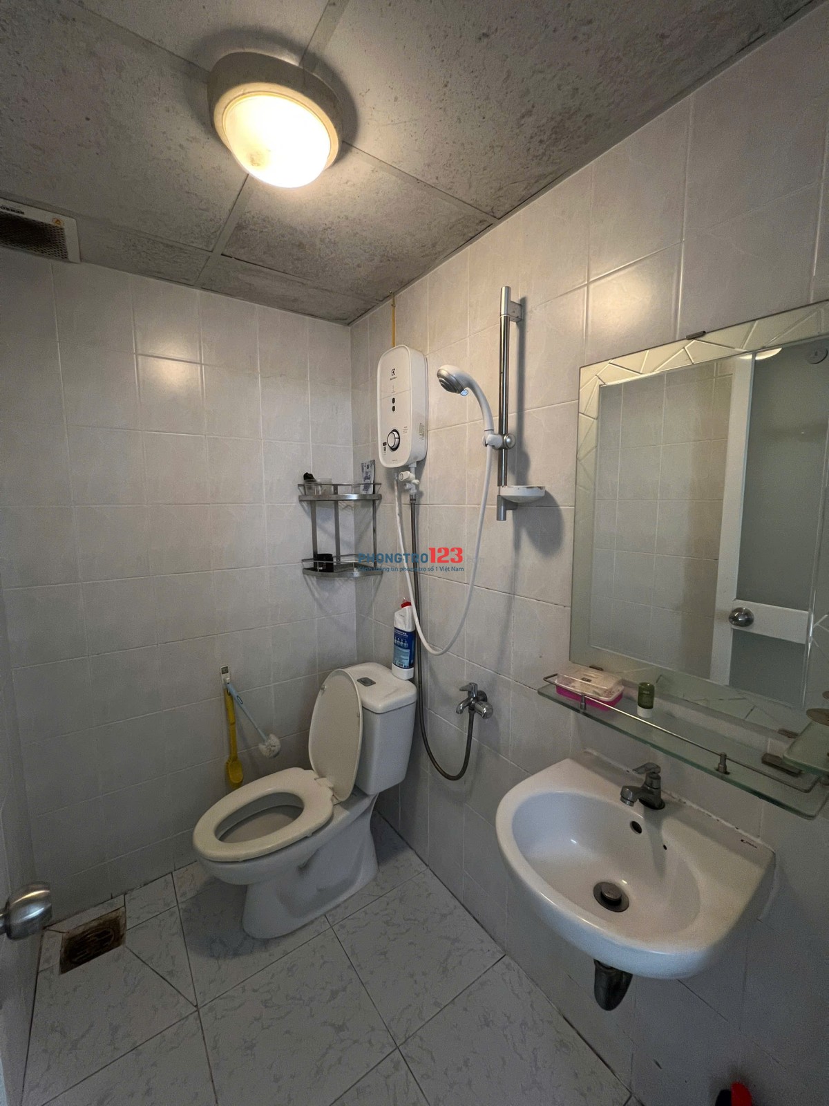 Chính chủ cho thuê chung cư Bàu Cát 2 Full nội thất 2PN 2WC 80m2