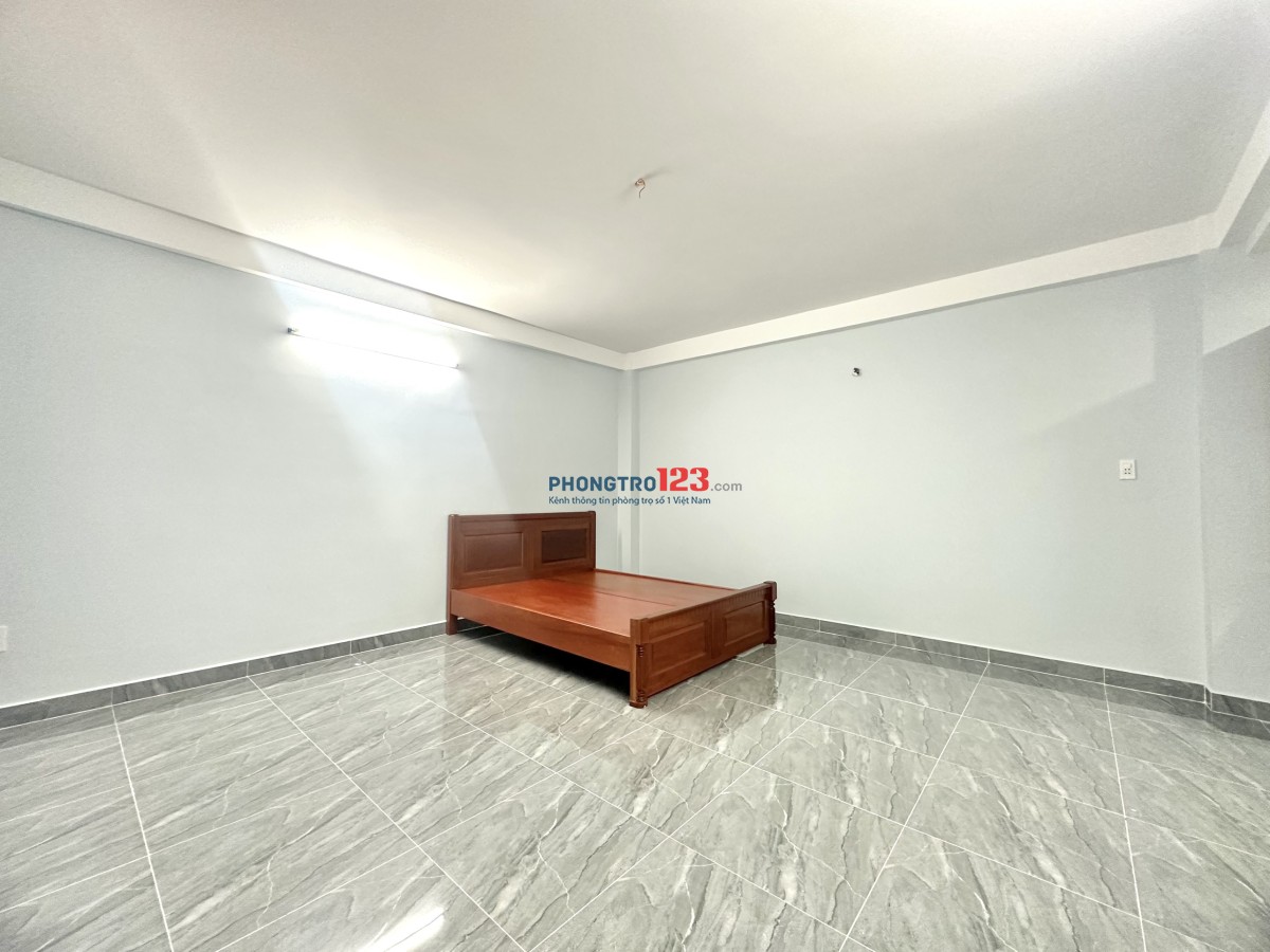 Phòng mới 40m2, ban công rộng, đường Lý Thường Kiệt, Phường 14, Quận 10