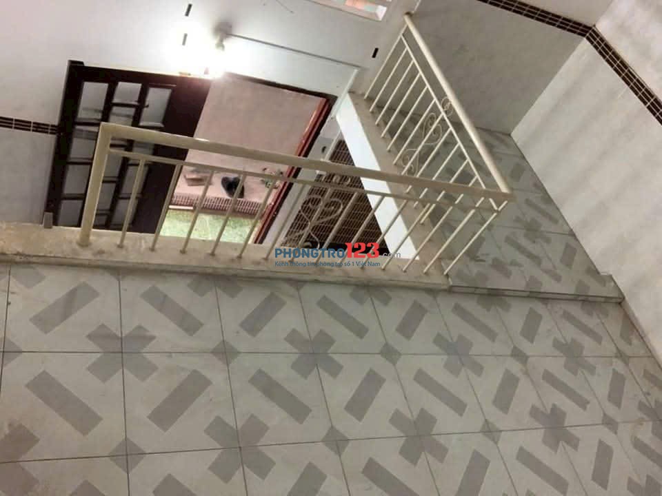 Phòng Trọ Gác Đúc Ngay Khu Tâm Sen