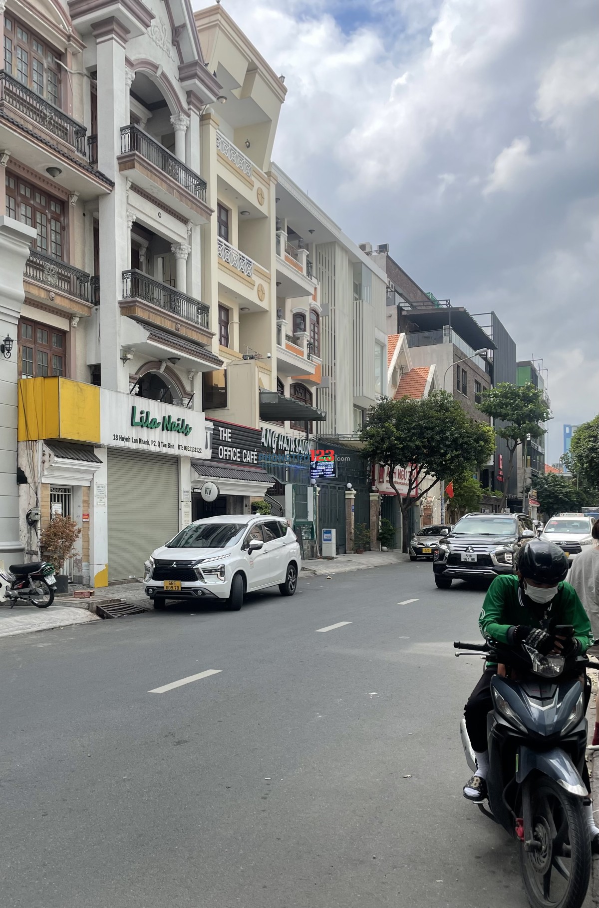 CĂN HỘ TÁCH BẾP MỘT PHÒNG NGỦ - BAN CÔNG - RỘNG 50m2