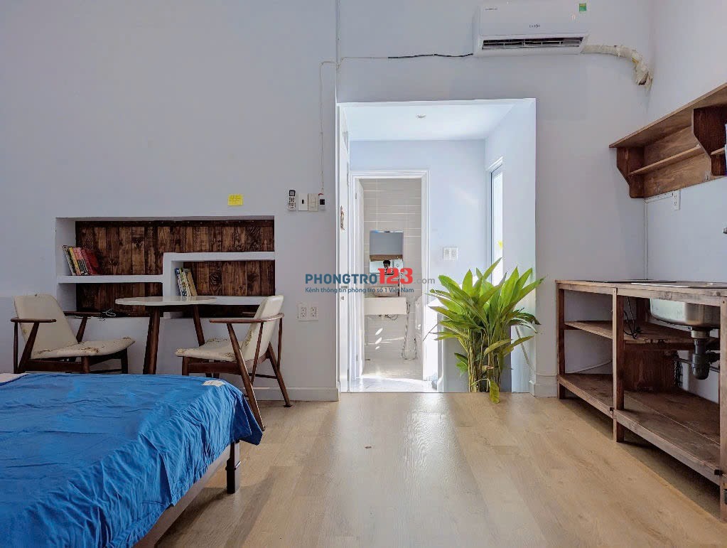 Cho thuê căn studio cửa sổ trời full nội thất gần nhà ga T3 sân bay Tân Sơn Nhất, Quận Tân Bình