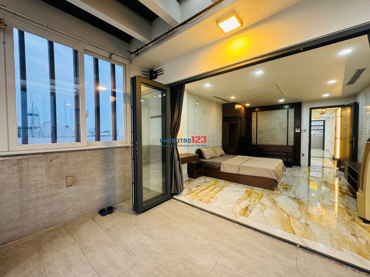 Penthouse 80m2 mới keng trống sẵn ngay công viên Hoàng Văn Thụ