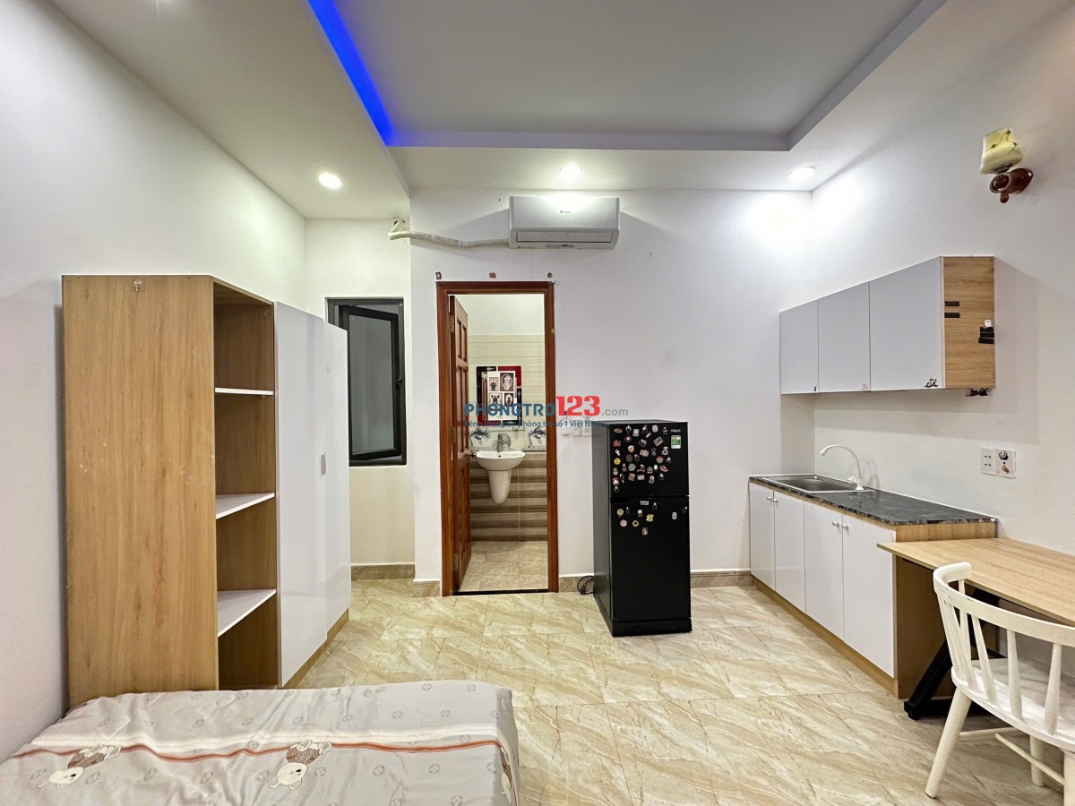 Phòng studio 25m2 mới 100% full nội thất ngay sân bay