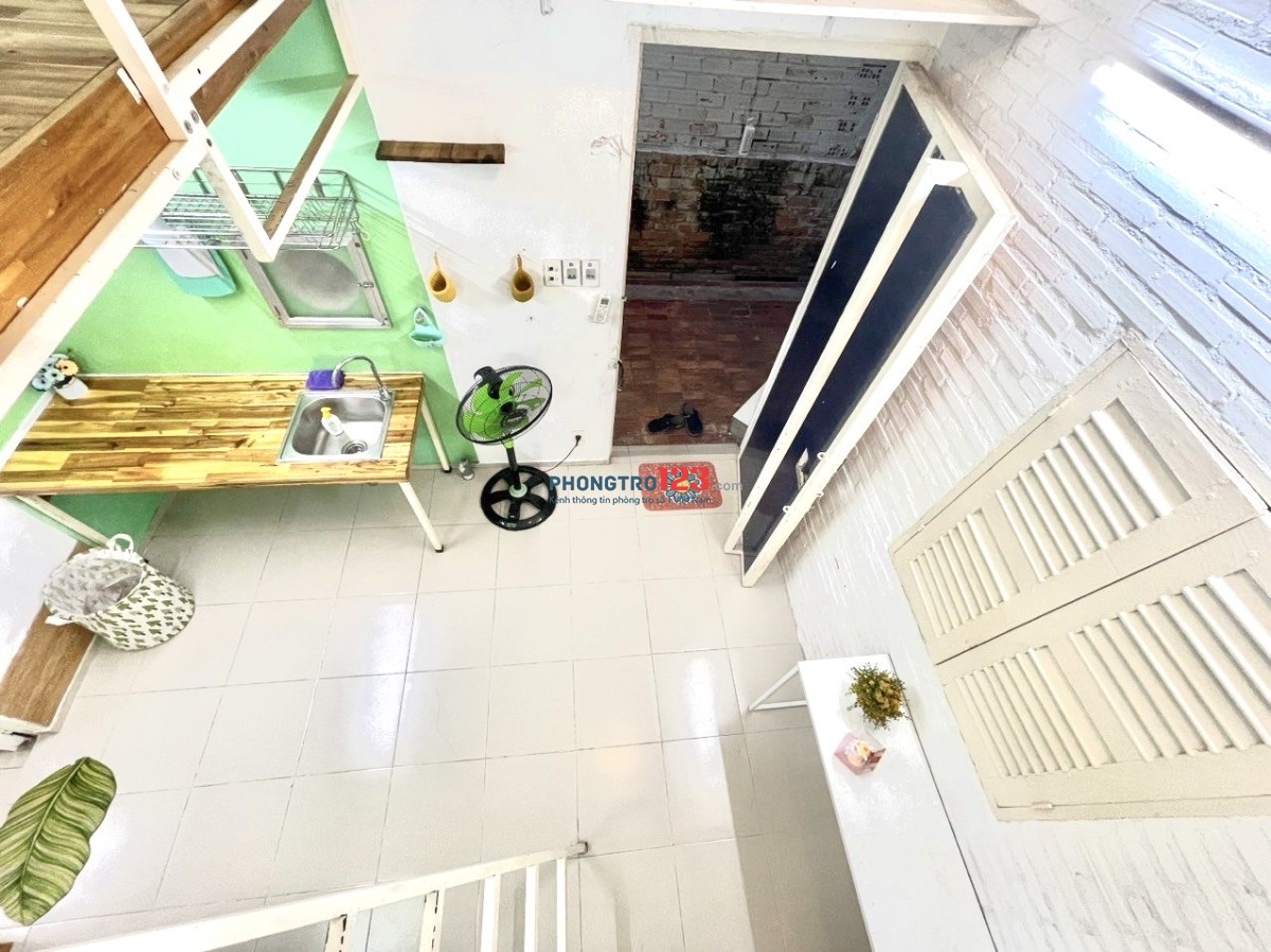 NHÀ SÂN RIÊNG 7tr6 - 2 PHÒNG, M. LẠNH, GÁC, WC, BẾP - Bình Thạnh