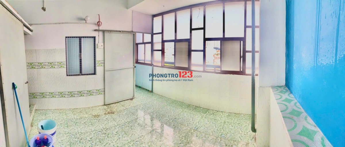 Phòng cho thuê giá chỉ 2.8 - 3.5 triệu không giới hạn số người ở, gần Q10 & Q. TB. Xem phòng ngay!
