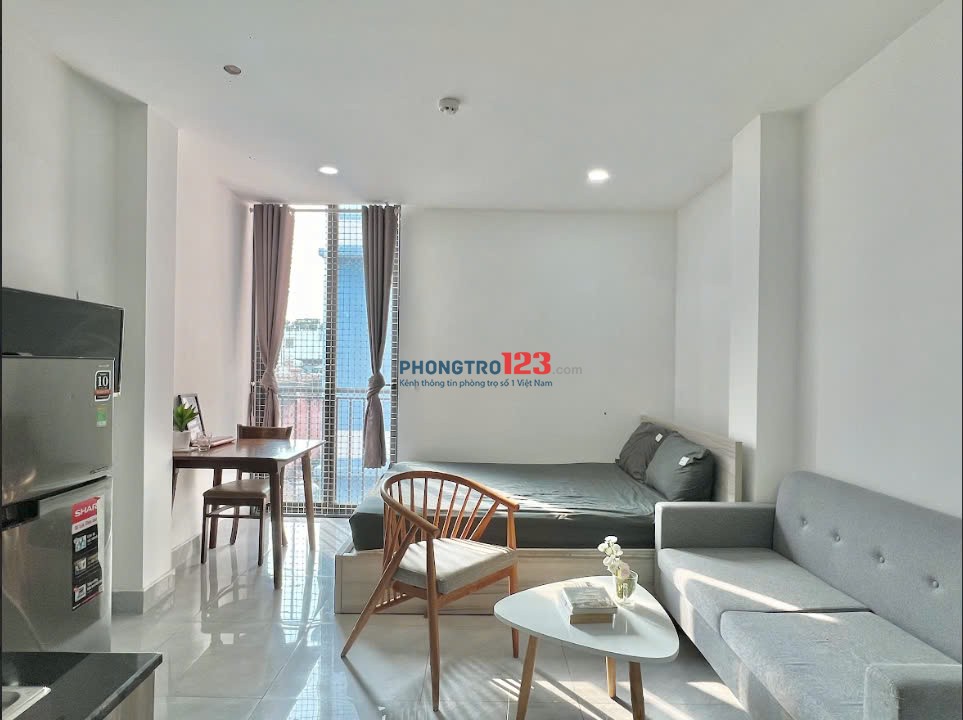 CHO THUÊ CĂN HỘ STUDIO BAN CÔNG CHILL THANG MÁY - ĐƯỜNG XE HƠI