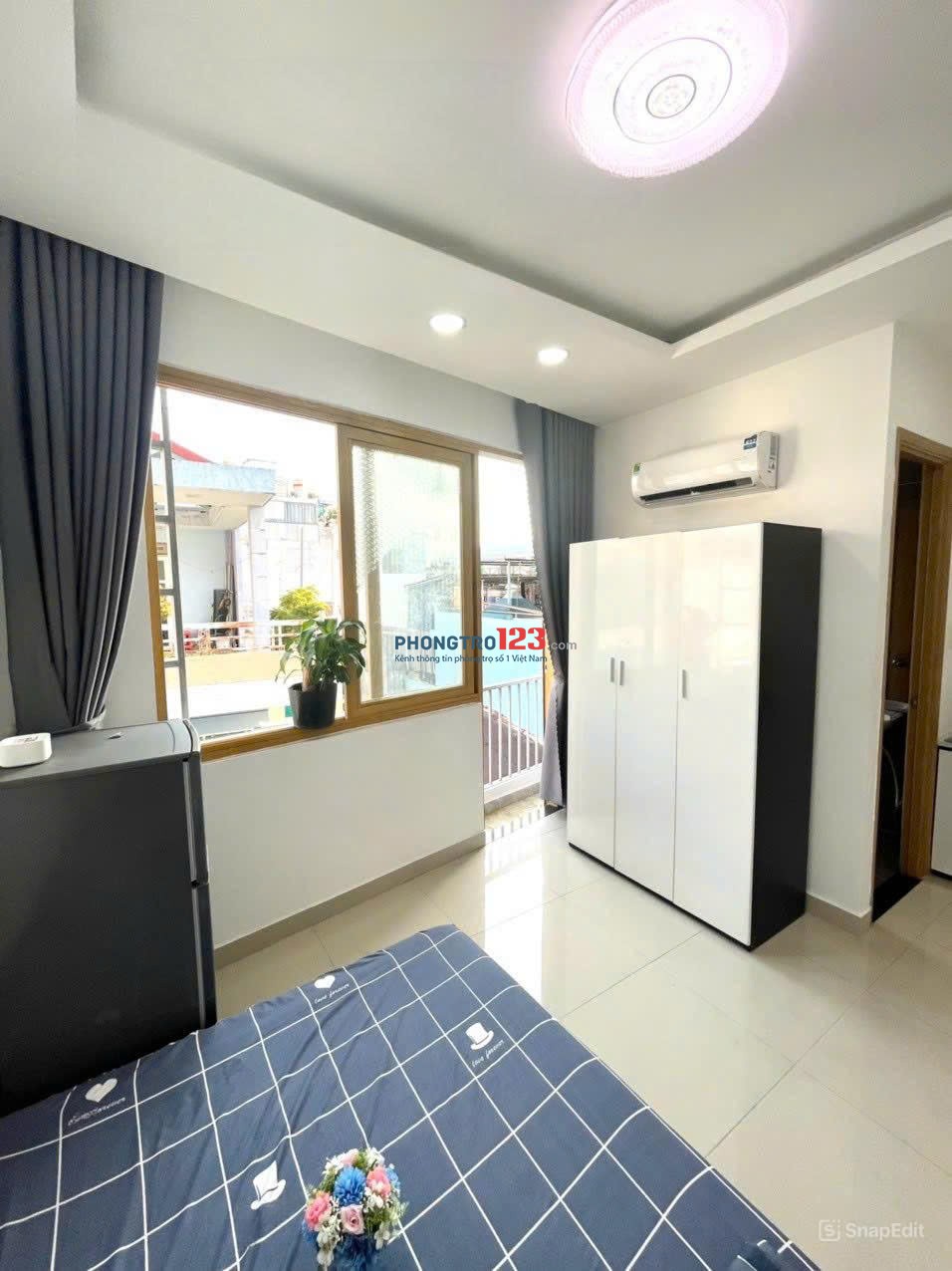 CHO THUÊ PHÒNG BAN CÔNG ĐẦY ĐỦ NỘI THẤT - ĐƯỜNG LỚN OTO TẠI Q3