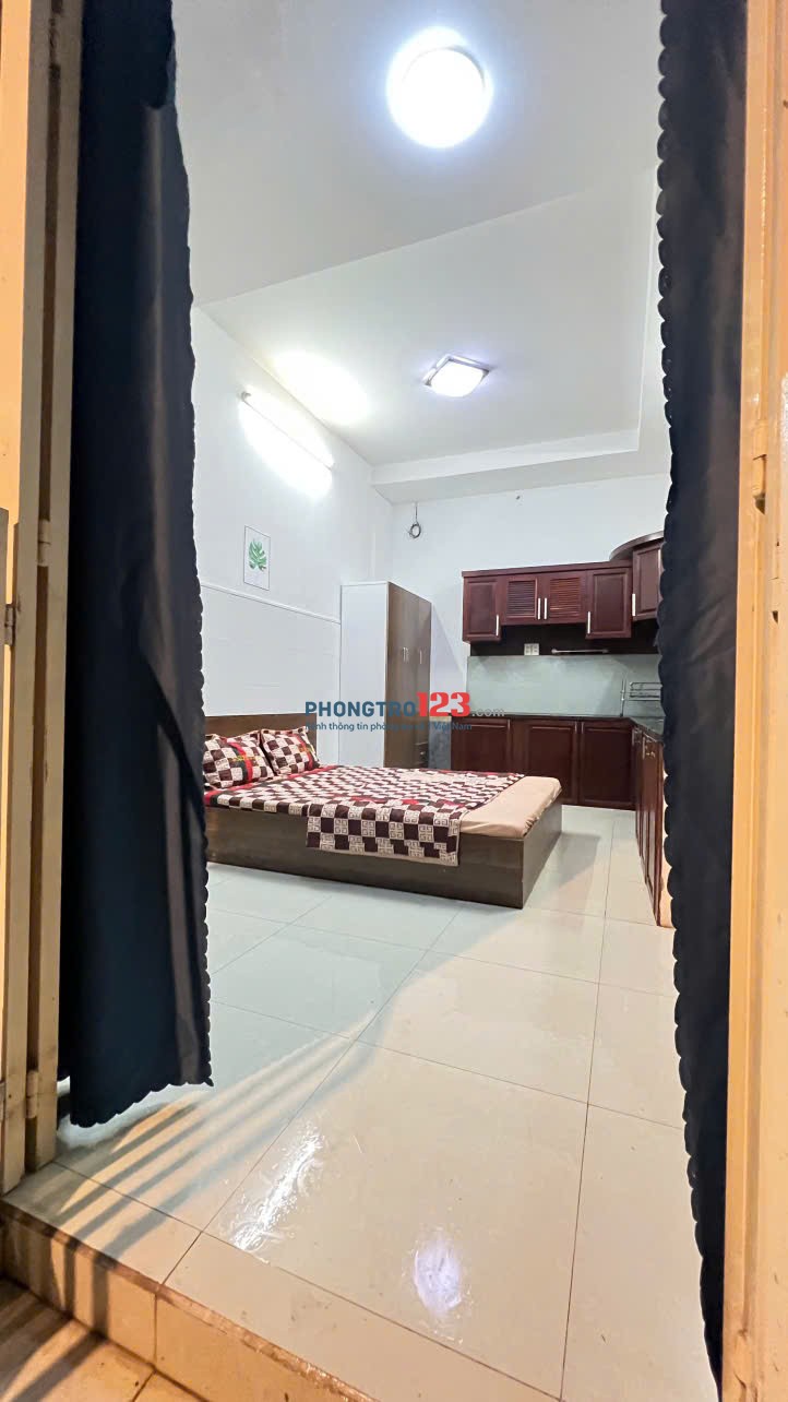 Chính chủ cho thuê nhà, phòng ki ốt thoáng, đầy đủ nội thất, đường lớn