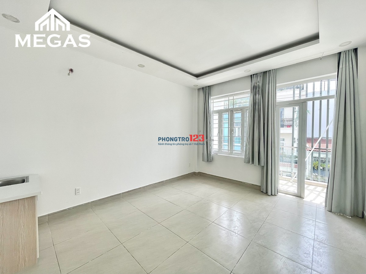 STUDIO - BAN CÔNG GIÁ RẺ TẠI BIG C TRƯỜNG CHINH