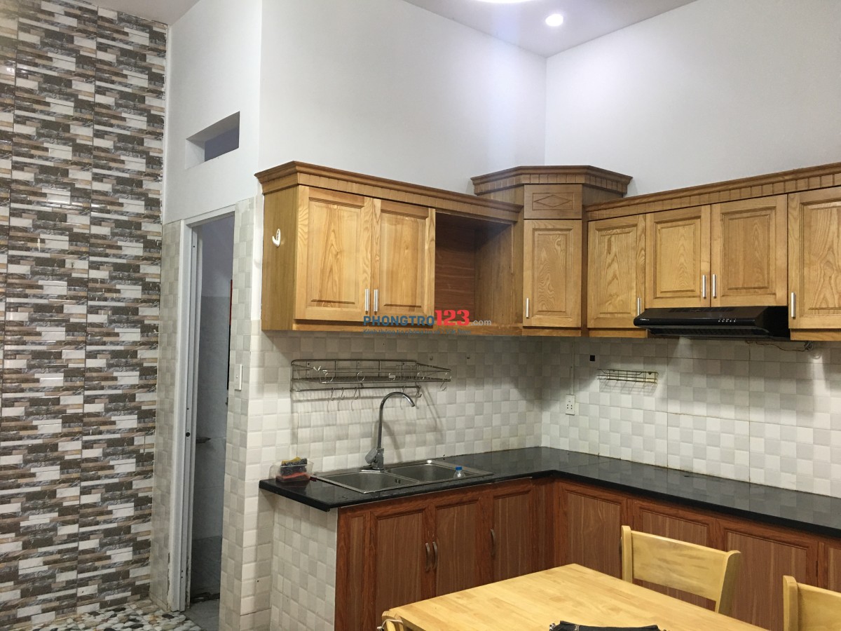 Cho thuê nhà nguyên căn 1 trệt 3 lầu, hẻm xe hơi ( hẻm cụt) đường Phạm Văn Chiêu, Gò Vấp