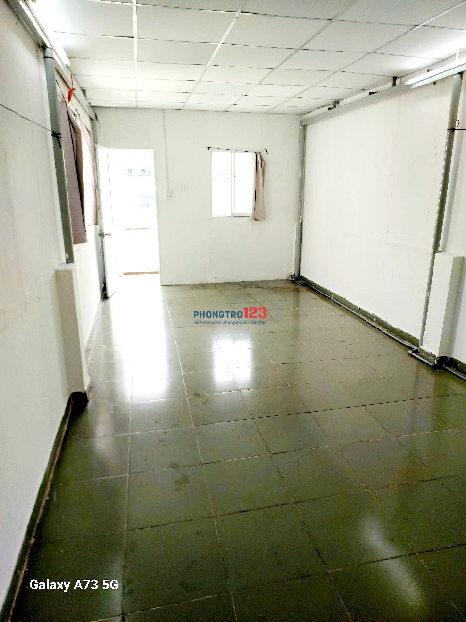 Cho Thuê Phòng Q10, 35m2, cửa sổ ban công - giá 3tr4