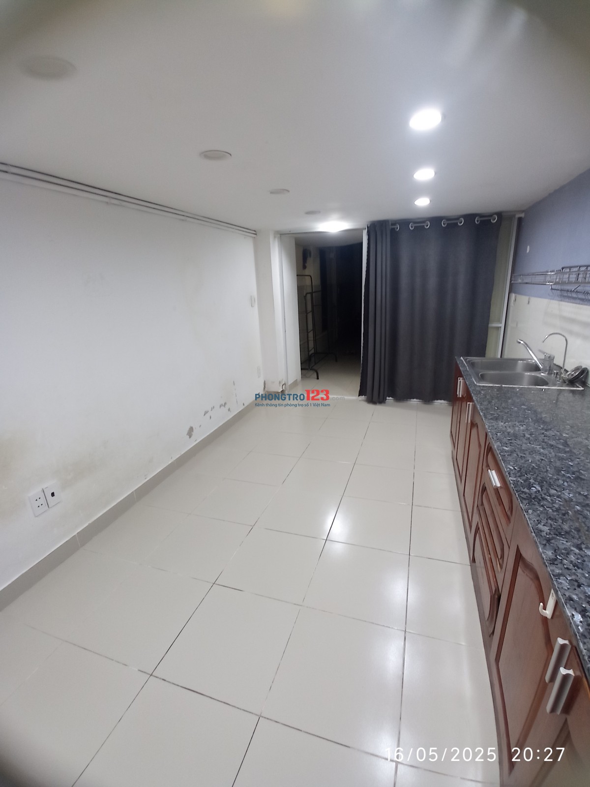 Phòng Hai Bà Trưng Q3 WC riêng Tự do Nội thất cơ bản