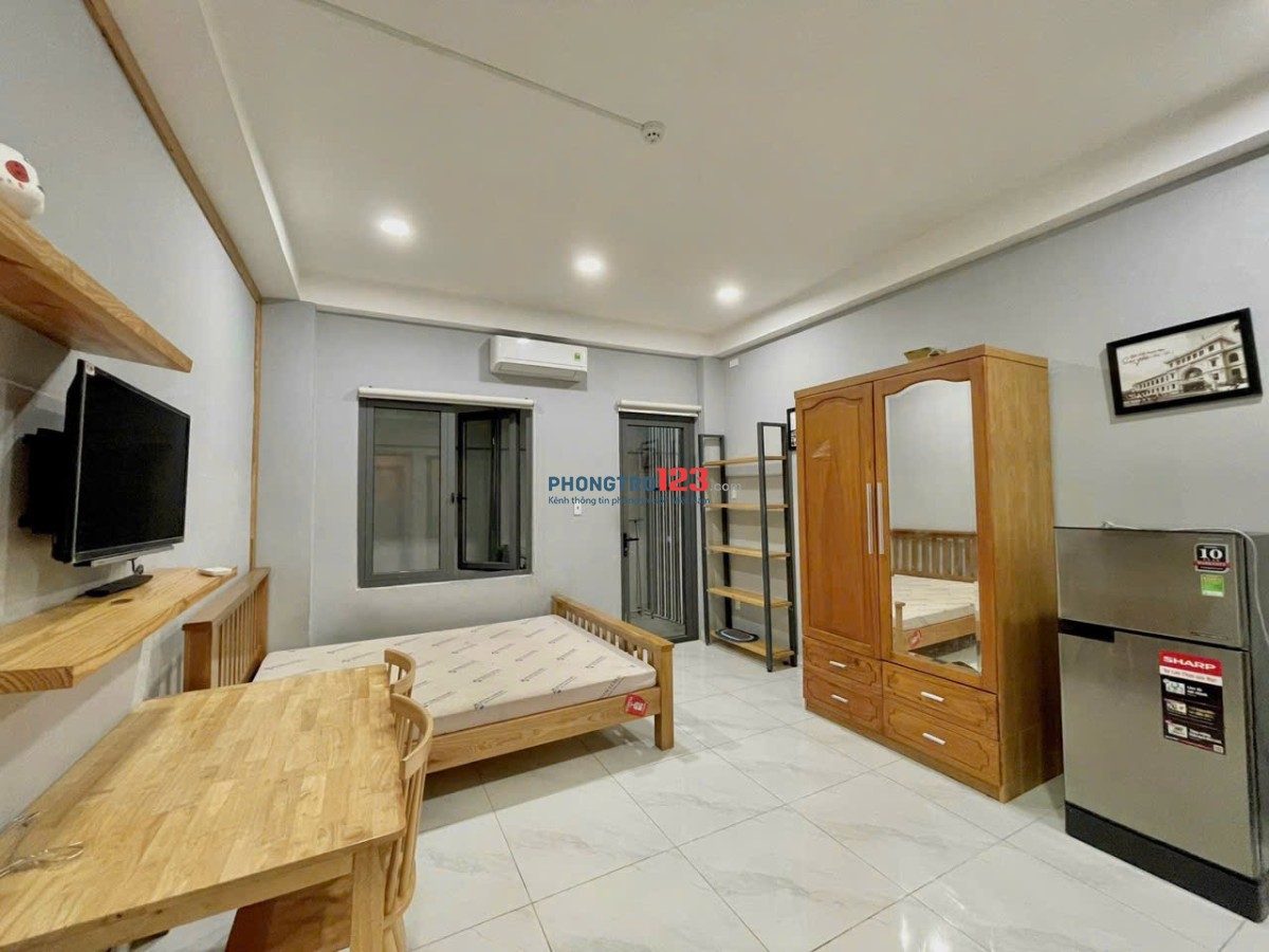 Thuê Ngay Căn Hộ Full Nội Thất Tại Nguyễn Xí, Bình Thạnh,Gần Ngã Tư Hàng Xanh