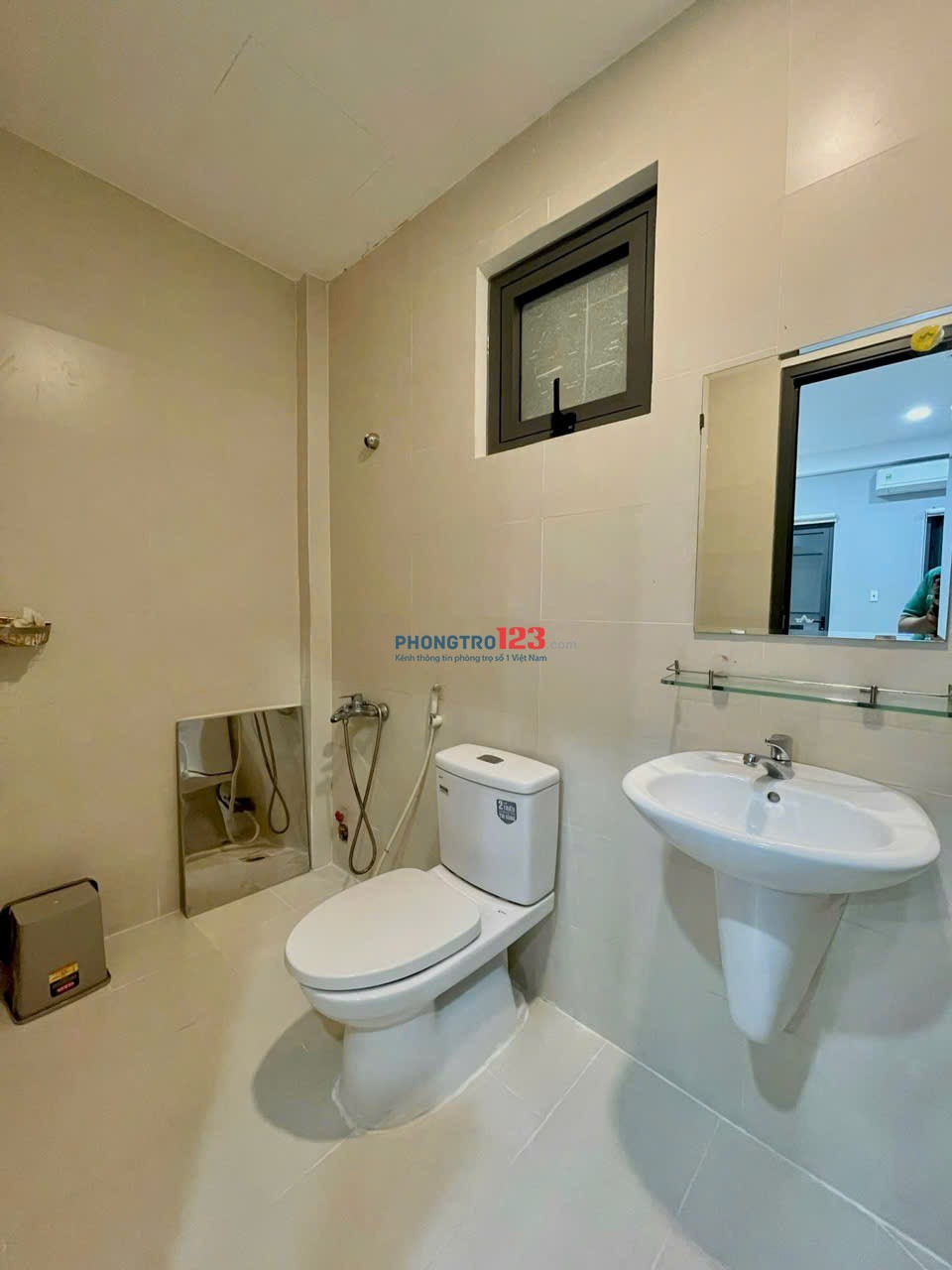 Thuê Ngay Căn Hộ Full Nội Thất Tại Nguyễn Xí, Bình Thạnh,Gần Ngã Tư Hàng Xanh