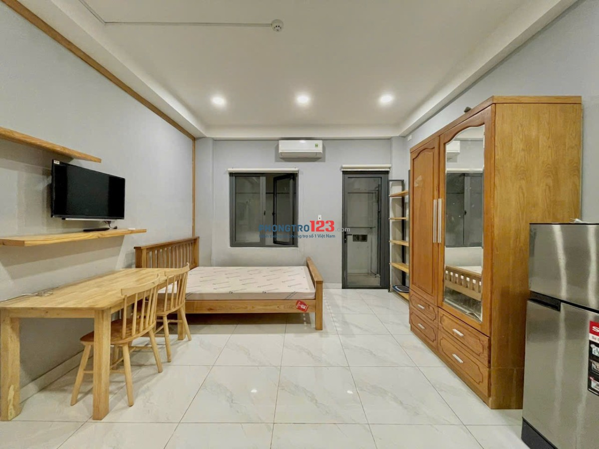 Thuê Ngay Căn Hộ Full Nội Thất Tại Nguyễn Xí, Bình Thạnh,Gần Ngã Tư Hàng Xanh