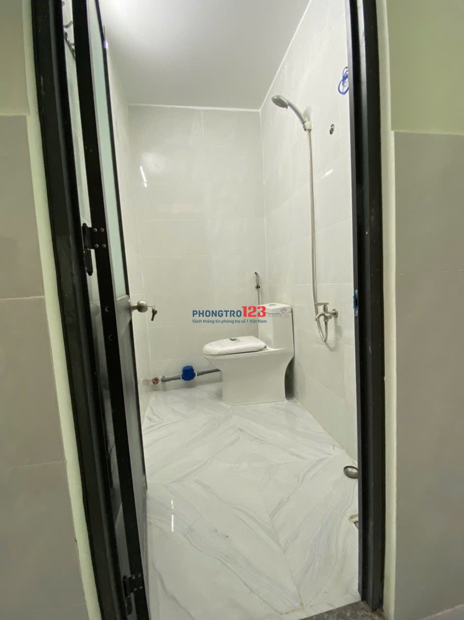 1 TRỆT 1 GÁC RIÊNG BIỆT GIÁ RẺ TẠI HUỲNH VĂN NGHỆ