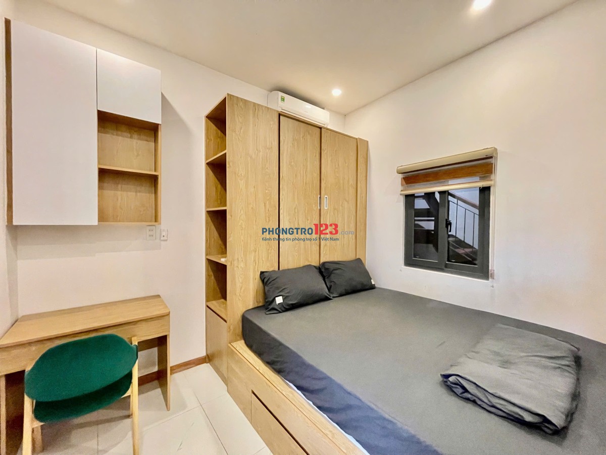 PHÒNG Ở TẦNG TRỆT FULL NỘI THẤT, CỬA SỔ – XVNT, Q.BT, GẦN THỊ NGHÈ, SÁT BÊN QUẬN 1