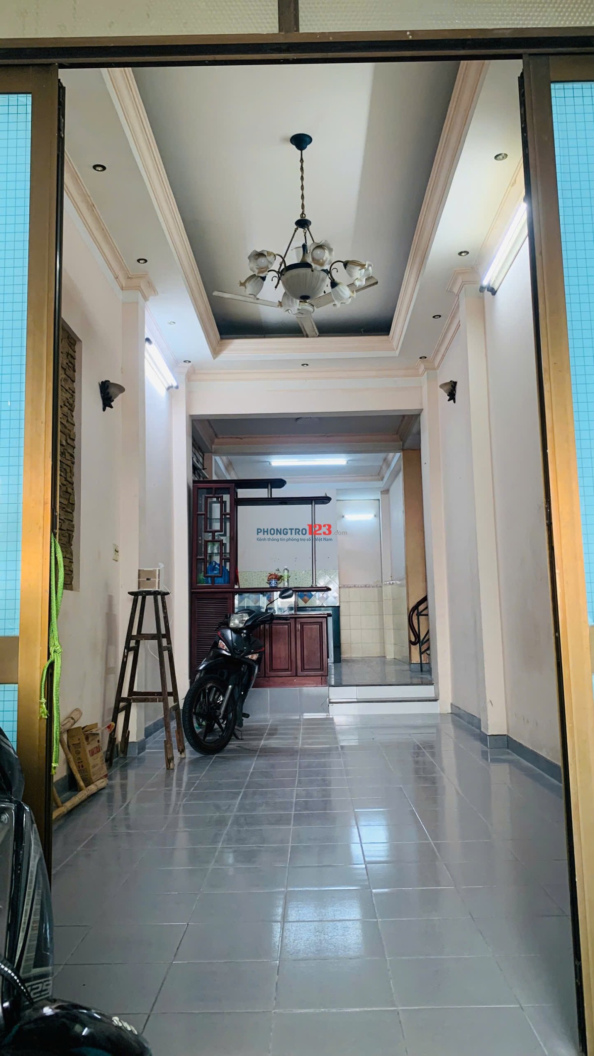 Cho thuê nhà mặt tiền đường Cao Xuân Dục, P.2, Quận 8 – Sát cầu Chà Và, chỉ cách Quận 5 một cây cầu!