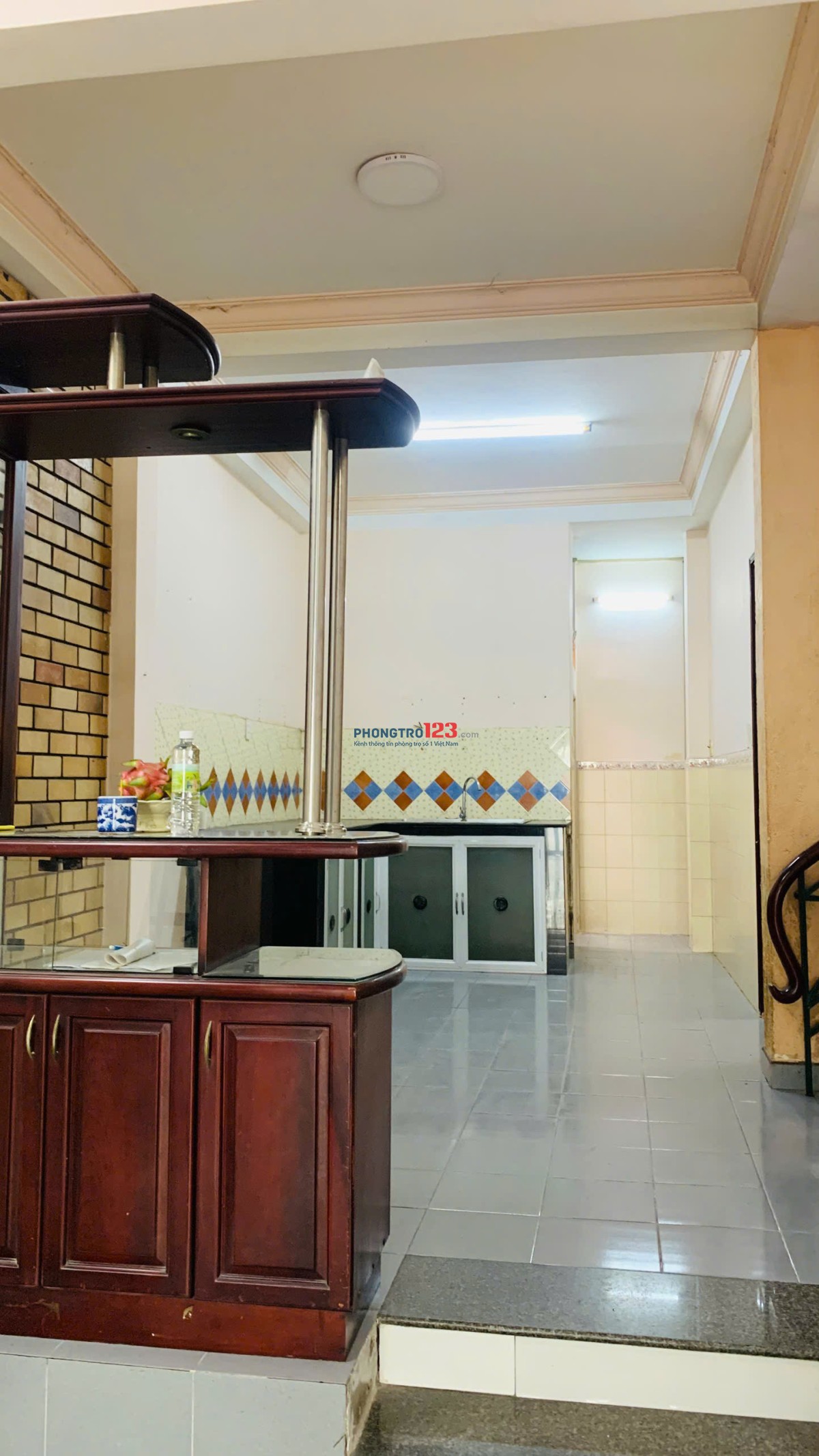 Cho thuê nhà mặt tiền đường Cao Xuân Dục, P.2, Quận 8 – Sát cầu Chà Và, chỉ cách Quận 5 một cây cầu!