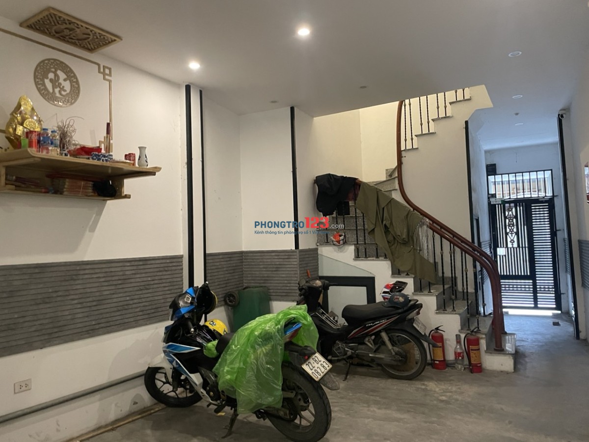 Chính chủ cho thuê nhà phòng trọ tại khu vực lệ mật việt hưng long biên.