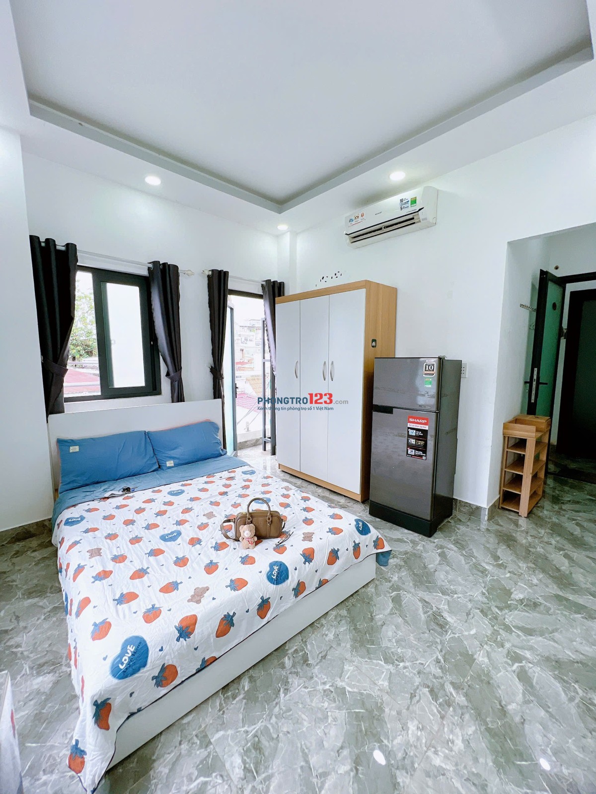 Phòng trọ 28m2 cửa sổ ban công thoáng mát ngay Nơ Trang Long, quận Bình Thạnh