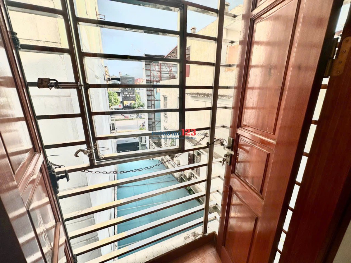 phòng trọ full đồ, 25 m2, có ban công, Hai Bà Trưng
