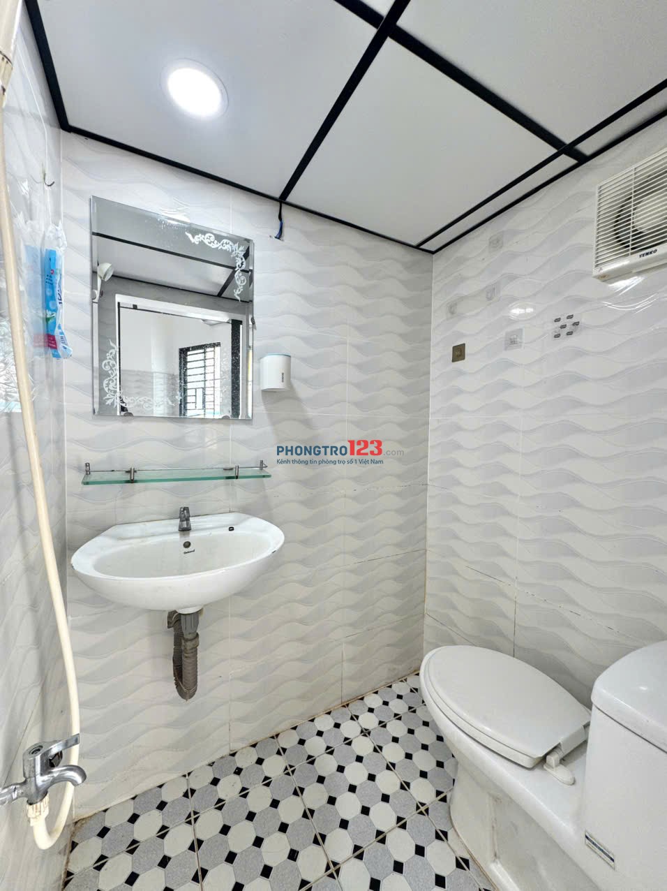 PHÒNG GÁC LỮNG BAN CÔNG 25m2 FULL TIỆN NGHI LÝ THƯỜNG KIỆT NGAY LỮ GIA
