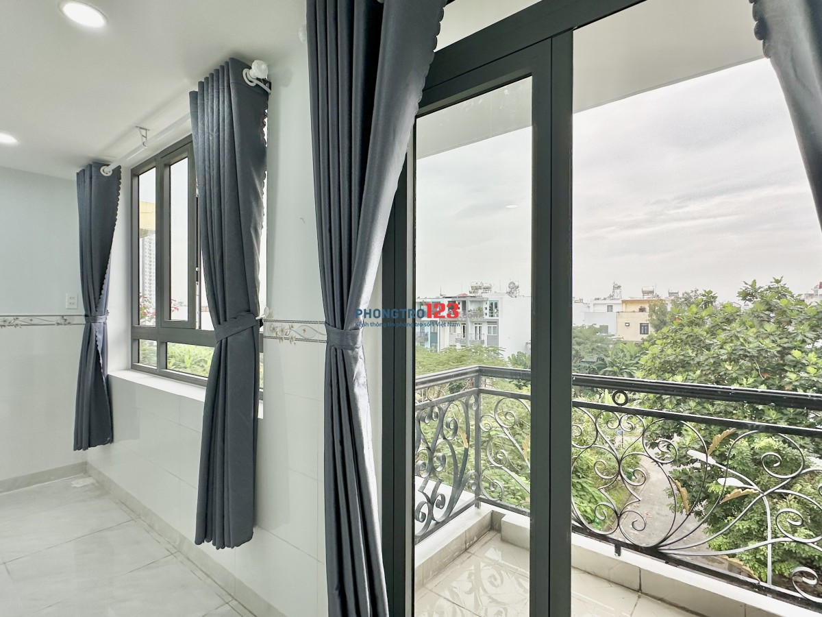 Phòng ban công KDC 13E, sau UEH, VHU, Bình Hưng, Bình Chánh