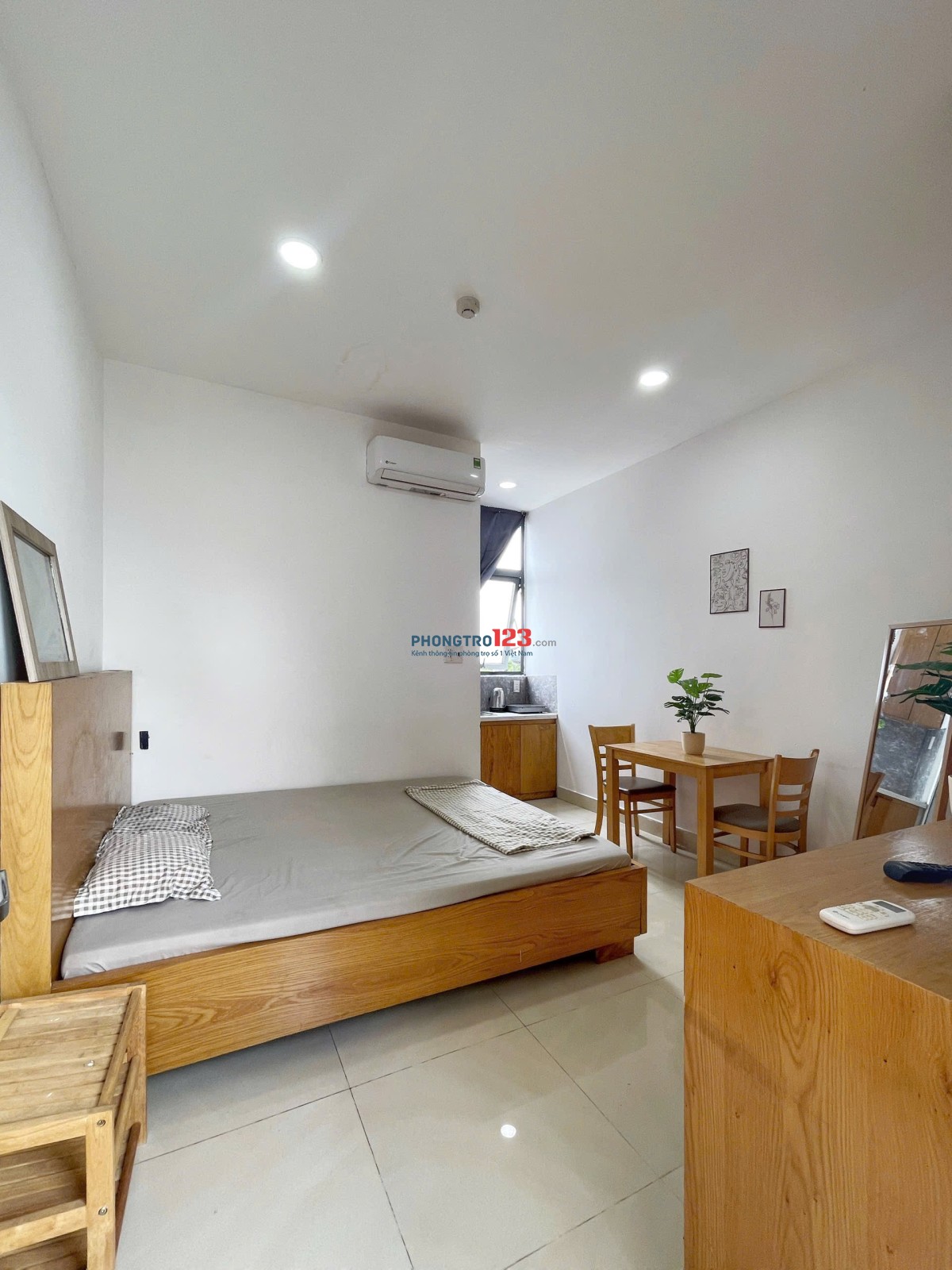 Cho thuê Studio có ban công, nội thất đầy đủ - Nơ Trang Long, Bình Thạnh gần ĐH Văn Lang CS2