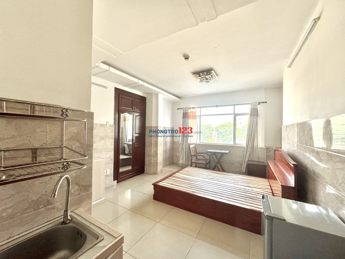 TRỐNG CĂN BAN CÔNG FULL NỘI THẤT TẠI TRƯỜNG CHINH
