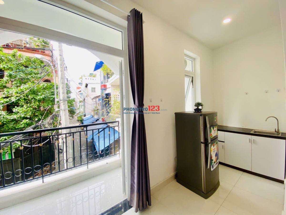 Căn hộ studio ban công - full nội thất ngay chợ Phạm Văn Hai quận Tân Bình