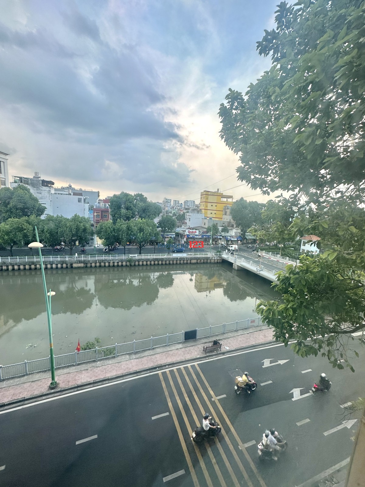 Phòng bờ kè mặt tiền Hoàng Sa, an ninh, giờ giấc tự do, gần cv Lê Thị Riêng