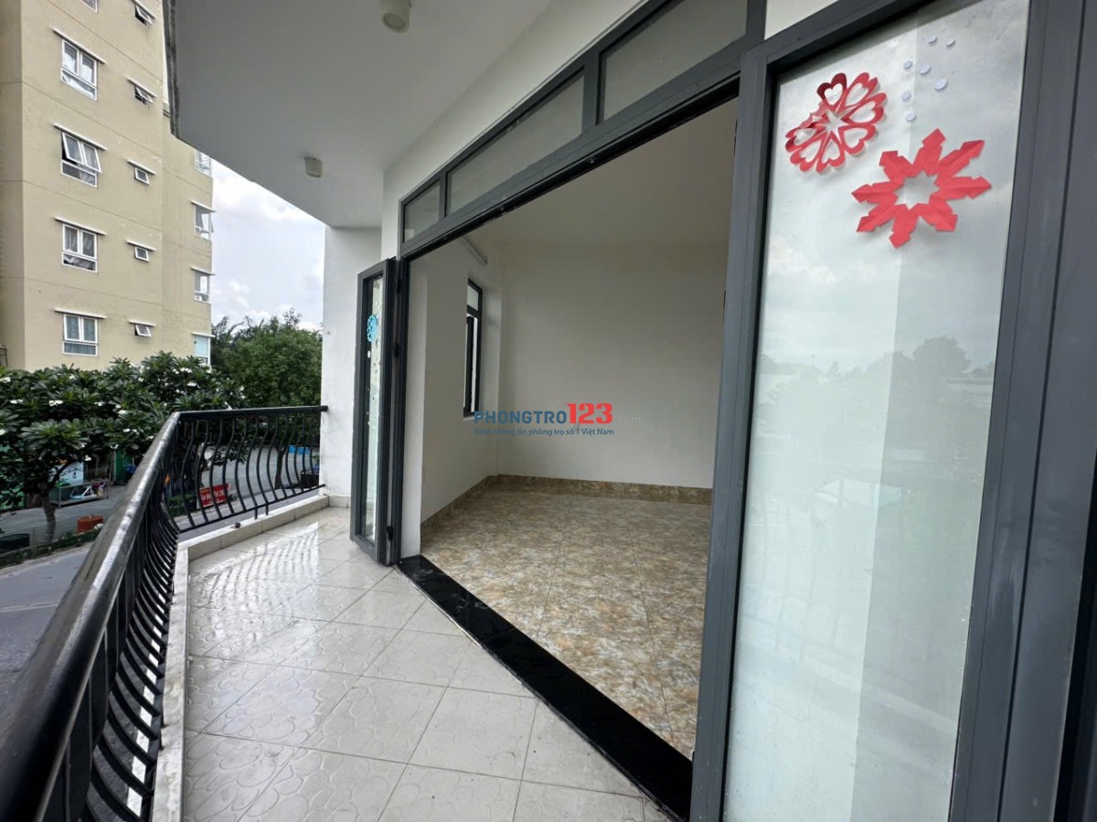 CHO THUÊ PHÒNG BAN CÔNG NGAY KHU VIP HIỆP THÀNH CITY – NGUYỄN THỊ BÚP, Q.12 – GẦN CÔNG VIÊN PHẦN MỀM