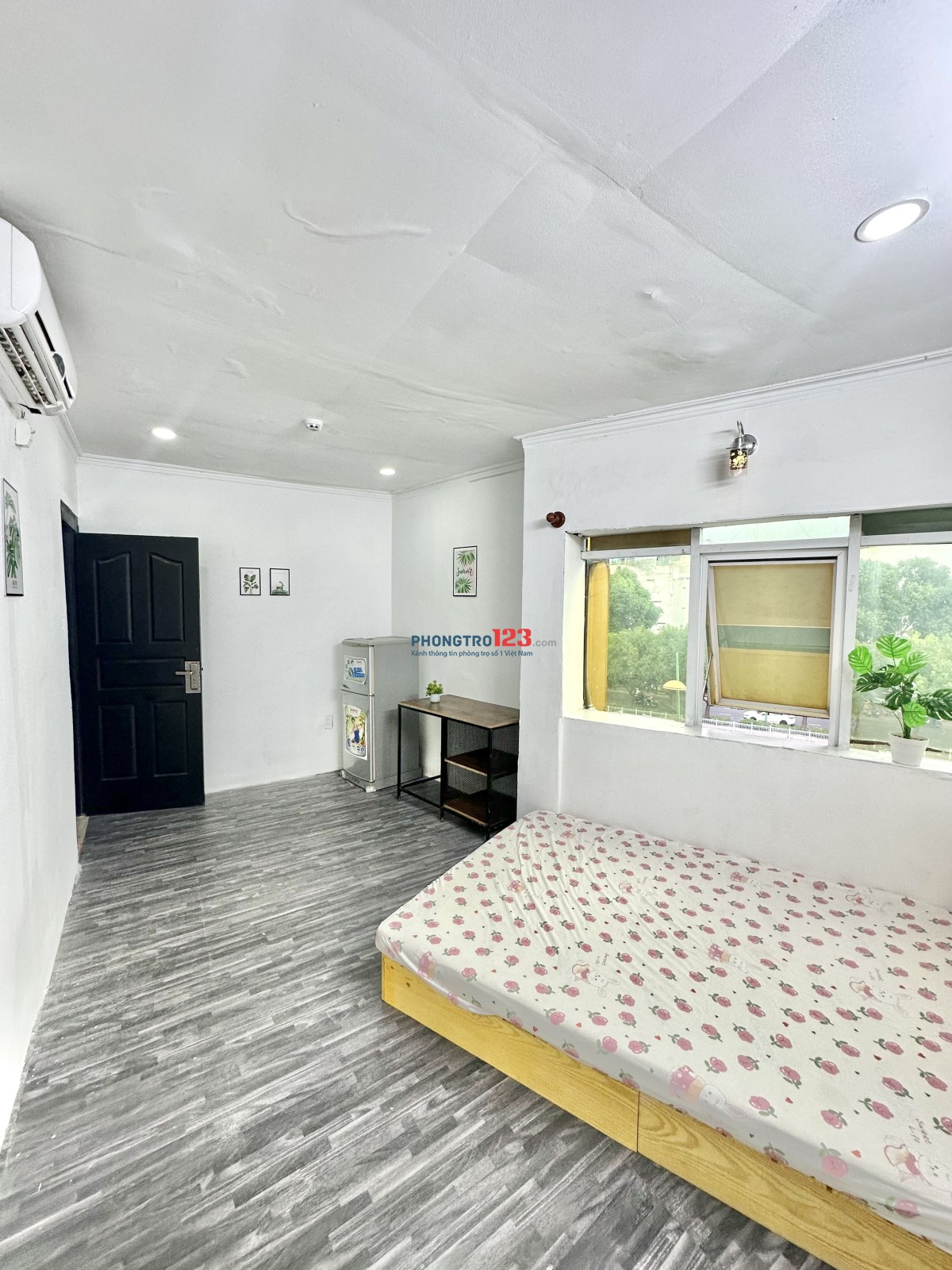 Phòng bờ kè mặt tiền Hoàng Sa, an ninh, giờ giấc tự do, gần cv Lê Thị Riêng