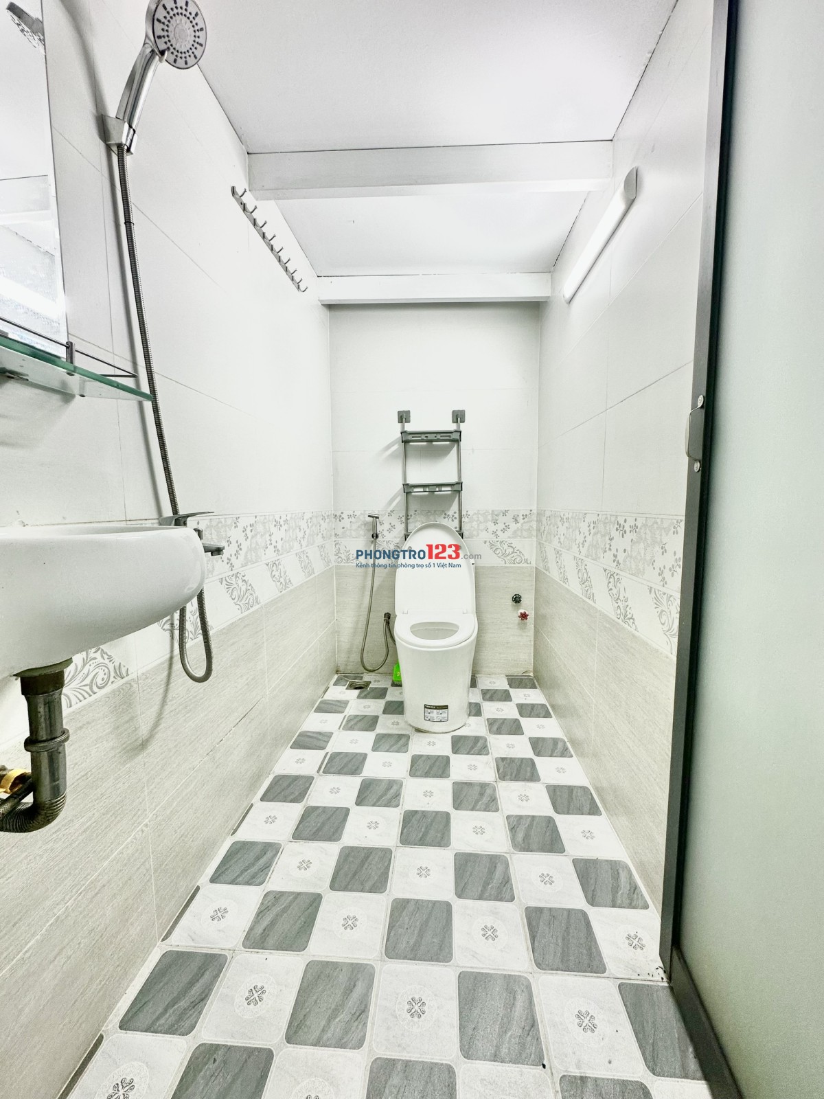 GÁC CAO KHÔNG ĐỤNG ĐẦU - 5 NGƯỜI 4 XE THOẢI MÁI - BẢO VỆ 24/24 - THANG MÁY NGAY NGUYỄN THỊ ĐỊNH Q2