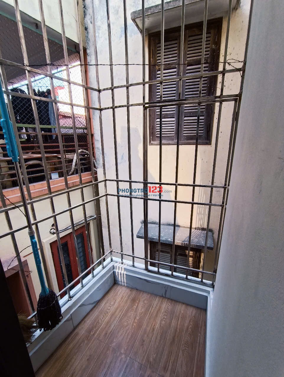 Phòng 28m2 - 2 cửa sổ 1 ban công - Đường Lê Văn Lương, Q Thanh Xuan