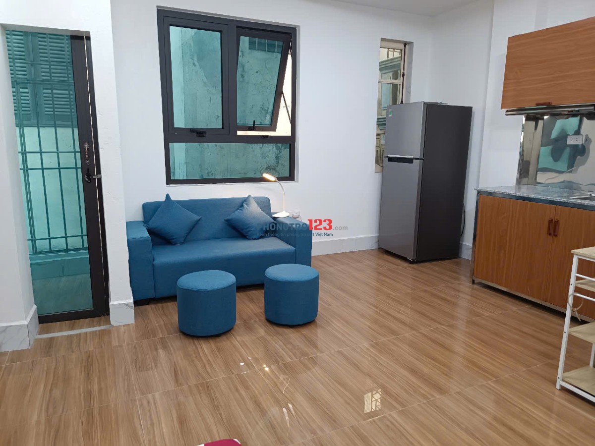 Phòng 28m2 - 2 cửa sổ 1 ban công - Đường Lê Văn Lương, Q Thanh Xuan