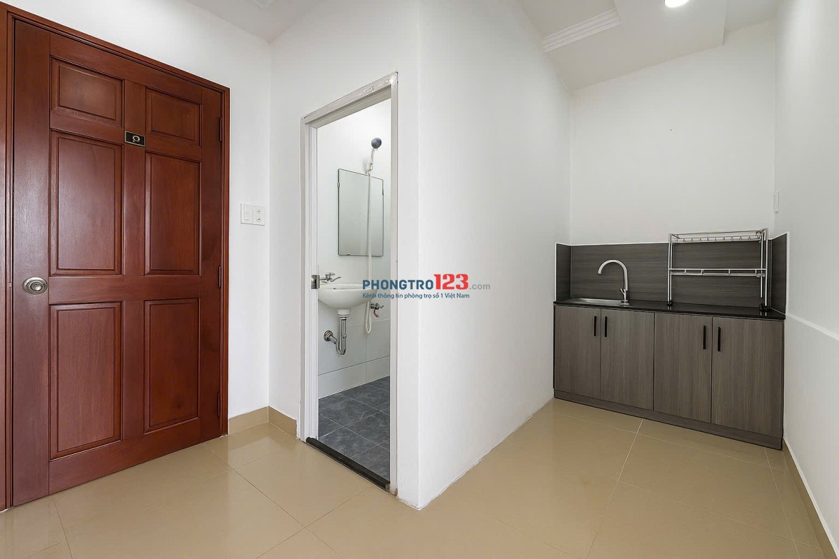 CHO THUÊ 1 PHÒNG NGỦ 30m2 THOÁNG MÁT - BAN CÔNG - BÌNH THẠNH GẦN QUẬN 1, QUẬN 2, Ngã tư Hàng Xanh