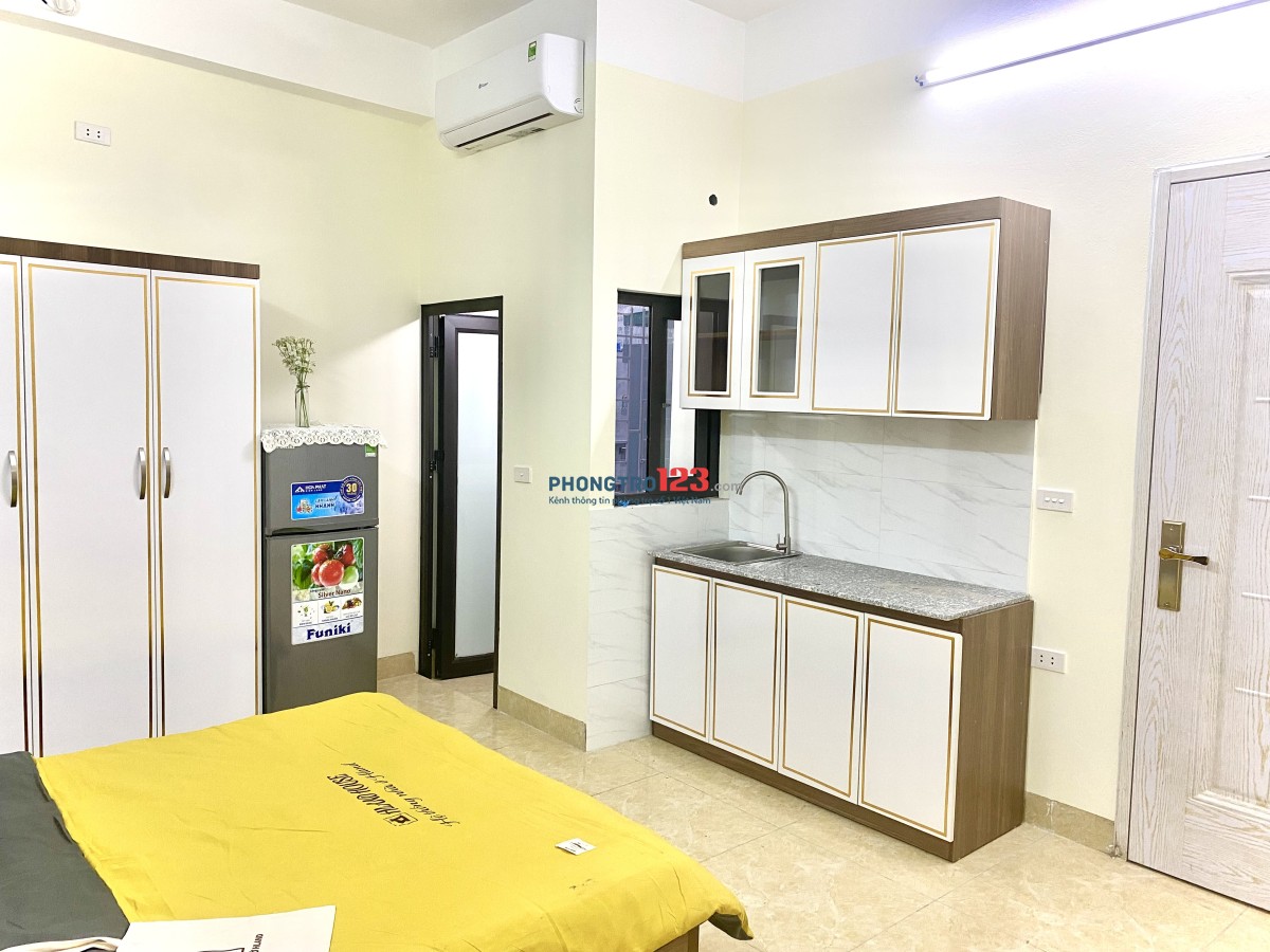 STUDIO TẠI 39 YÊN XÁ CHO THUÊ - FULL NT - GIÁ 3TR8