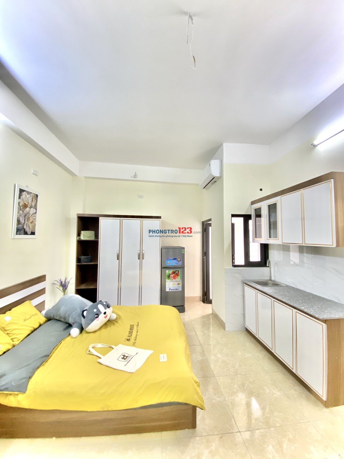 STUDIO TẠI 39 YÊN XÁ CHO THUÊ - FULL NT - GIÁ 3TR8