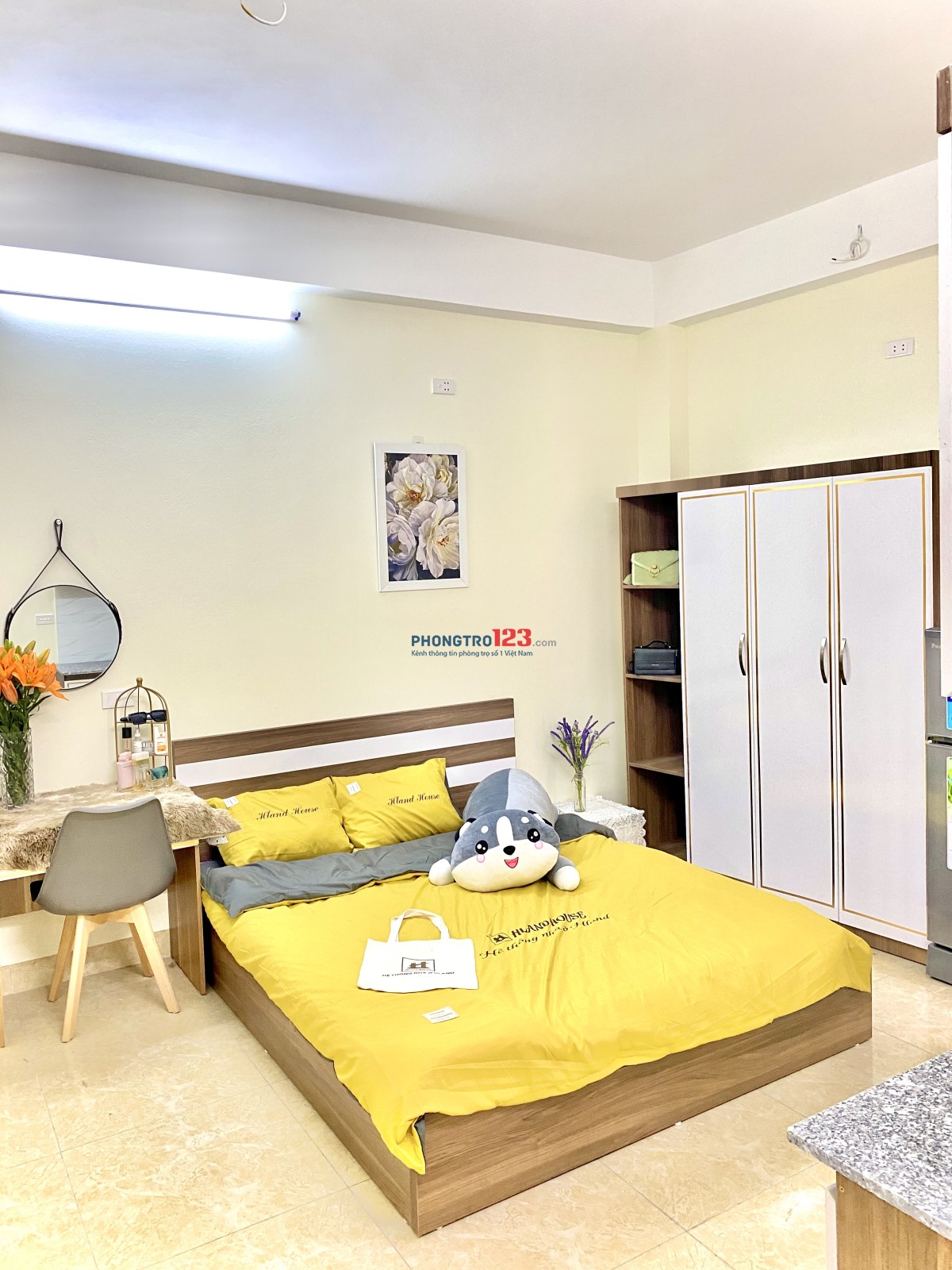 STUDIO TẠI 39 YÊN XÁ CHO THUÊ - FULL NT - GIÁ 3TR8