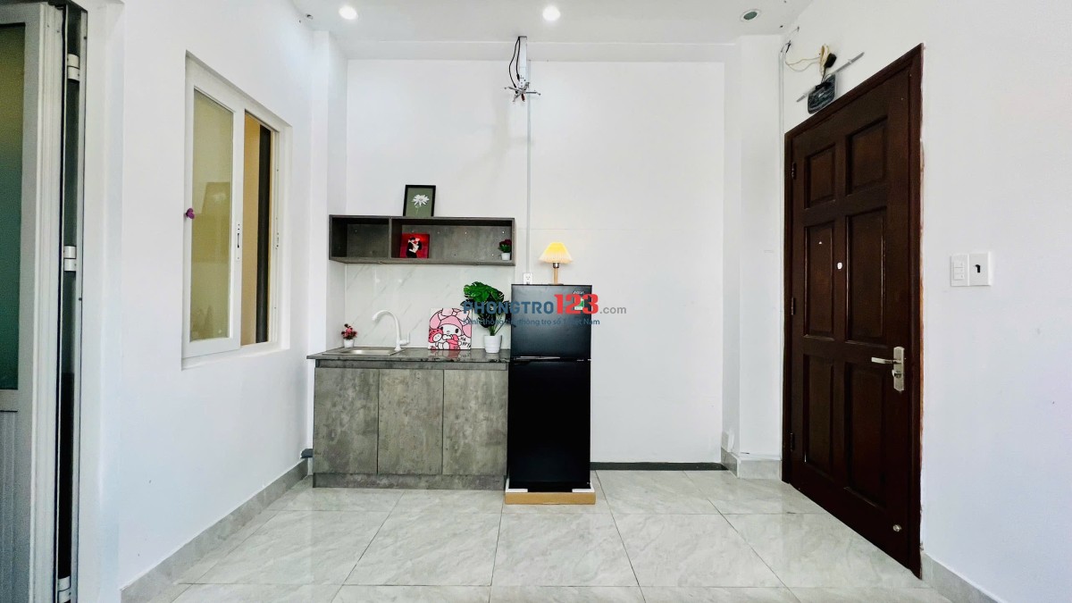 ⭐ CĂN HỘ CÓ BAN CÔNG – FULL NỘI THẤT – MỚI TINH – GẦN SÂN BAY TÂN SƠN NHẤT