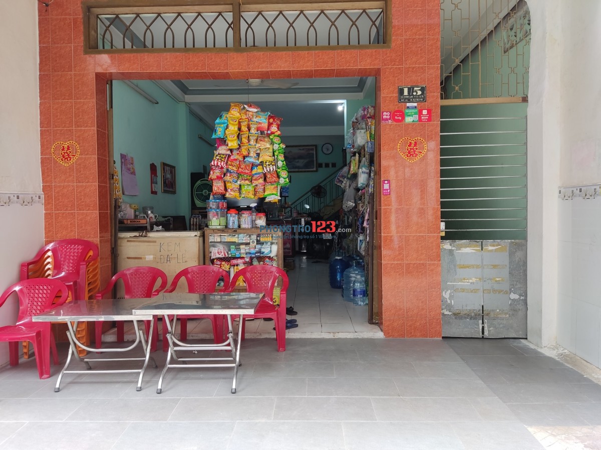 HOÀNG HOA THÁM-CỘNG HÒA: Có 1 phòng lầu 2 KHÔNG GÁC, CÓ WC RIÊNG, LỐI ĐI RIÊNG. CHÍNH CHỦ CHO THUÊ