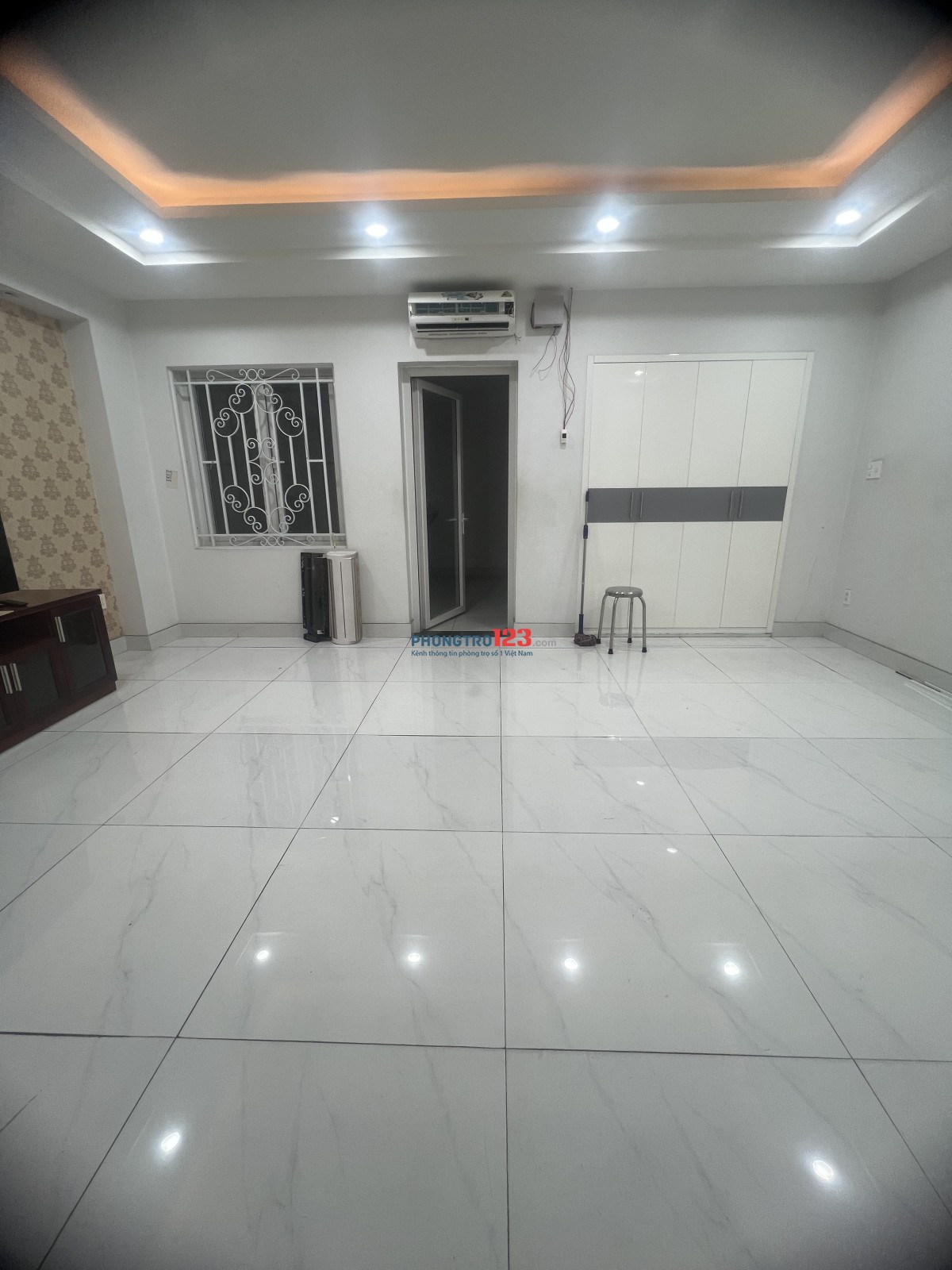Cho Thuê Nhà Nguyên Căn Siêu Rộng 120m2, 4lầu 6PN tại Dương Văn Dương - Q. Tân Phú.