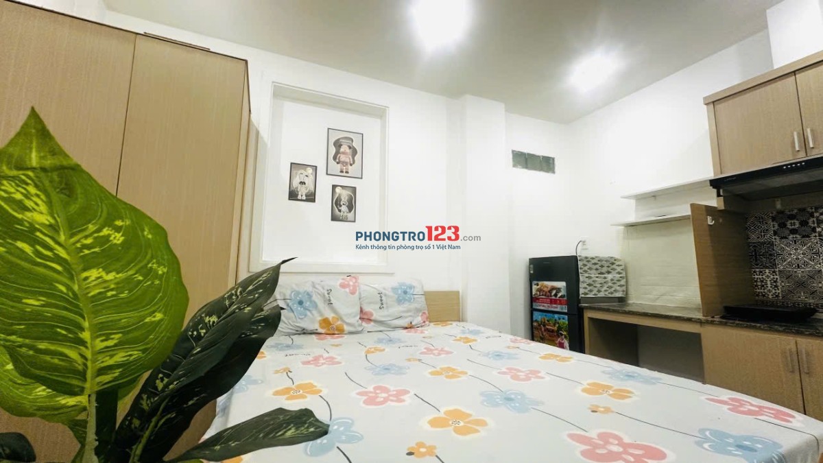 Phòng trọ Phú Nhuận 30m2 giáp Q3 gần Trường Sa thang máy, cửa sổ full nội thất đường Đặng Văn Ngữ